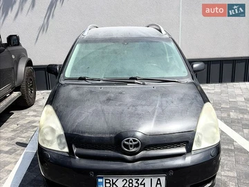 Авто Toyota Corolla Verso 2006 № 8966334