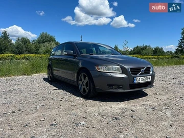 Авто Volvo V50 2008 № 8966412