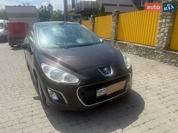Авто Peugeot 308 2012 № 8966429
