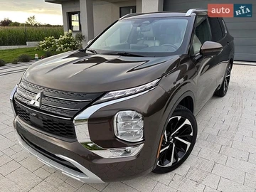 Авто Mitsubishi Outlander 2021 № 8967083