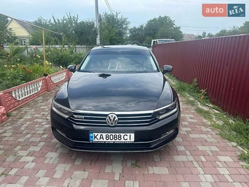 Авто Volkswagen Passat 2018 № 8967165