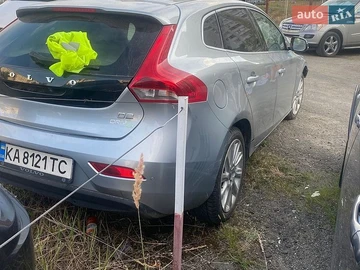 Авто Volvo V40 2014 № 8967478