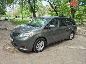 Авто Toyota Sienna 2014 № 8967723