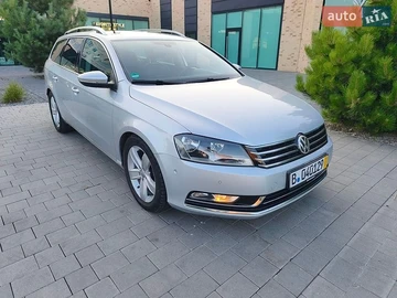 Авто Volkswagen Passat 2011 № 8968245