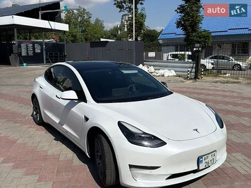 Авто Tesla Model 3 2021 № 8968421