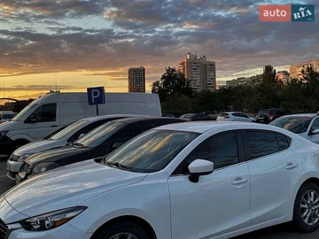 Авто Mazda 3 2017 № 8968540