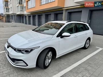 Авто Volkswagen Golf 2022 № 8968608