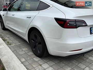 Авто Tesla Model 3 2019 № 8968723