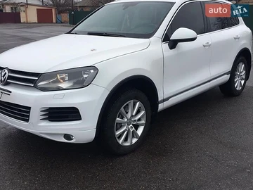 Авто Volkswagen Touareg 2012 № 8968968