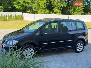 Авто Volkswagen Touran 2007 № 8969105