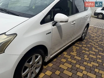 Авто Toyota Prius V 2012 № 8969178