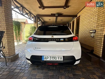 Авто Peugeot 208 2022 № 8969263