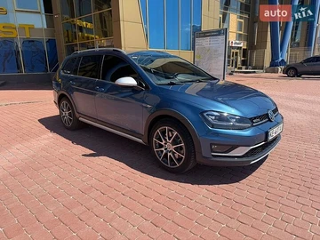 Авто Volkswagen Golf 2016 № 8969624