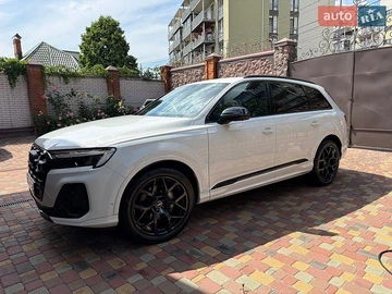 Авто Audi Q7 2024 № 8970055