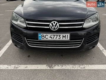 Авто Volkswagen Touareg 2013 № 8970422