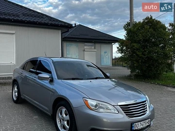 Авто Chrysler 200 2013 № 8971346