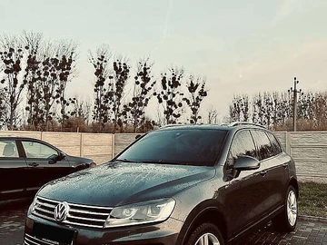 Авто Volkswagen Touareg 2015 № 8971618
