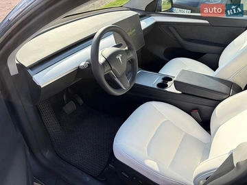 Авто Tesla Model Y 2023 № 8971625