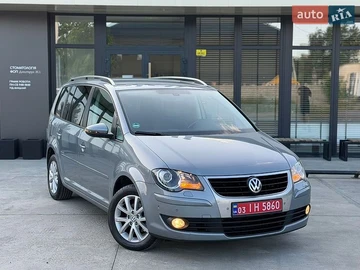 Авто Volkswagen Touran 2010 № 8971714