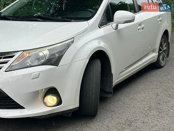 Авто Toyota Avensis 2013 № 8971718