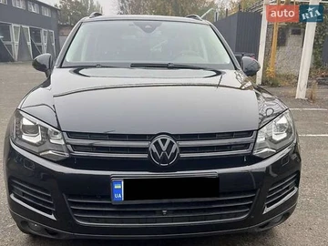 Авто Volkswagen Touareg 2013 № 8972136