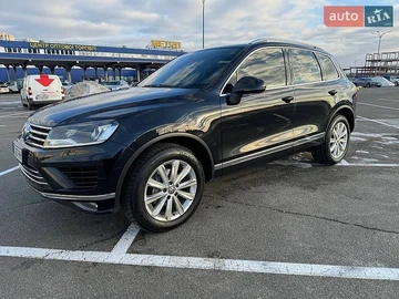 Авто Volkswagen Touareg 2017 № 8972598