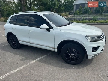 Авто Volkswagen Touareg 2016 № 8972603
