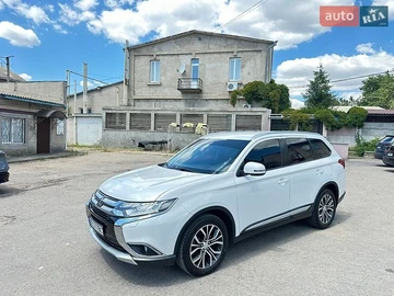 Авто Mitsubishi Outlander 2016 № 8973057