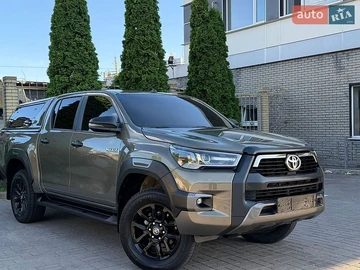 Авто Toyota Hilux 2020 № 8974150