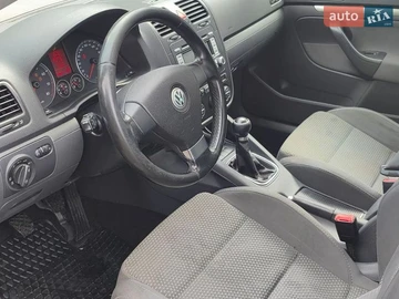 Авто Volkswagen Golf 2008 № 8974269