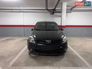 Авто Toyota Auris 2011 № 8974316