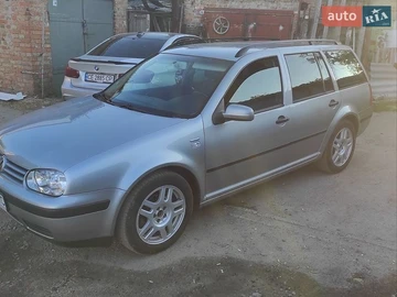Авто Volkswagen Golf 2005 № 8974366