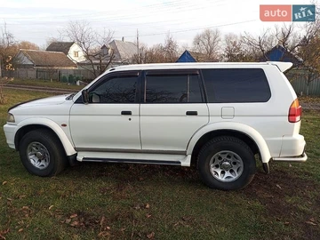 Авто Mitsubishi Pajero 1999 № 8974373