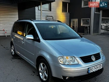 Авто Volkswagen Touran 2005 № 8974390