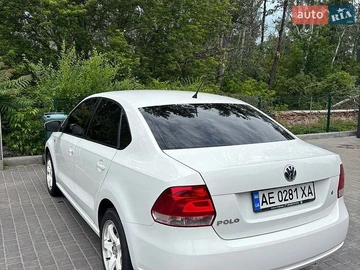 Авто Volkswagen Polo 2013 № 8974459