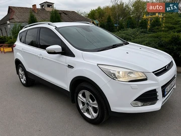 Авто Ford Kuga 2015 № 8974640
