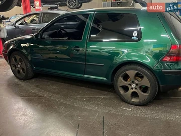 Авто Volkswagen Golf 1999 № 8974696