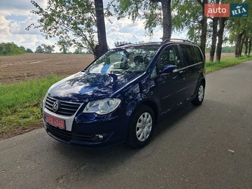 Авто Volkswagen Touran 2008 № 8974844
