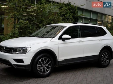 Авто Volkswagen Tiguan 2021 № 8975376