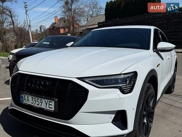 Авто Audi E-Tron 2021 № 8975471