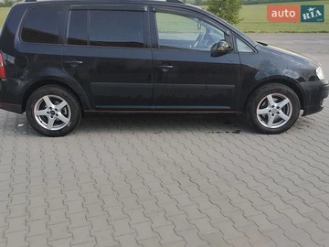 Авто Volkswagen Touran 2004 № 8975543