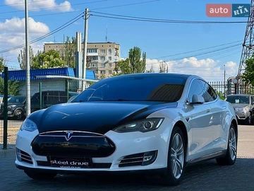 Авто Tesla Model S 2013 № 8975597