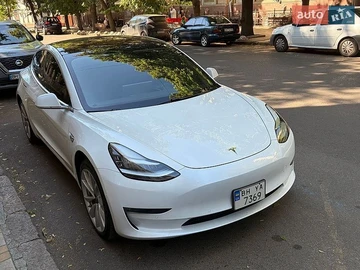 Авто Tesla Model 3 2018 № 8975697