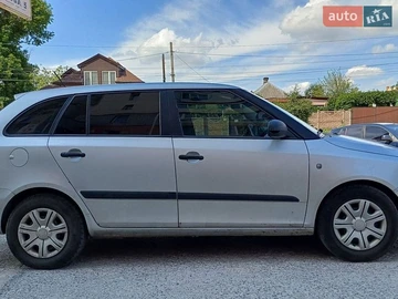 Авто Skoda Fabia 2012 № 8975836