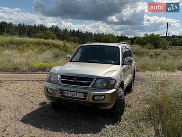 Авто Mitsubishi Pajero 2000 № 8975920