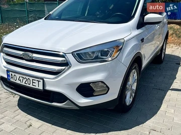 Авто Ford Escape 2018 № 8976160