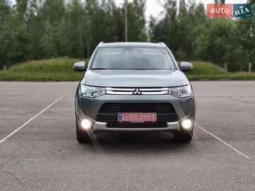 Авто Mitsubishi Outlander 2015 № 8976257