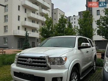 Авто Toyota Sequoia 2013 № 8976438