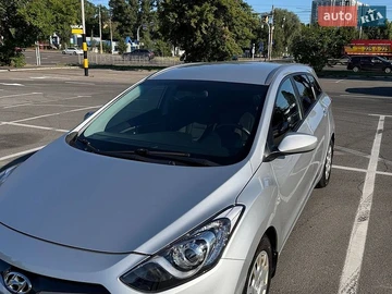 Авто Hyundai I30 2013 № 8976490