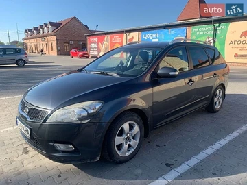 Авто KIA Ceed 2010 № 8976906